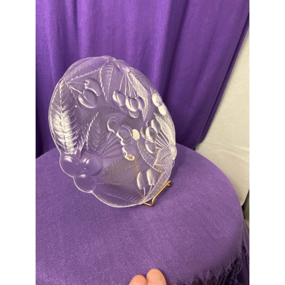 Vintage, Set of (4), Clear Glass/Crystal Cherry design Embossed Plates by Hoya - Picture 3 of 12